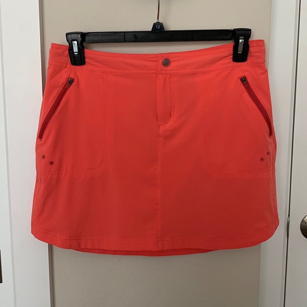 Title Nine skirt, coral, size 6, zipper, snap & string closure.